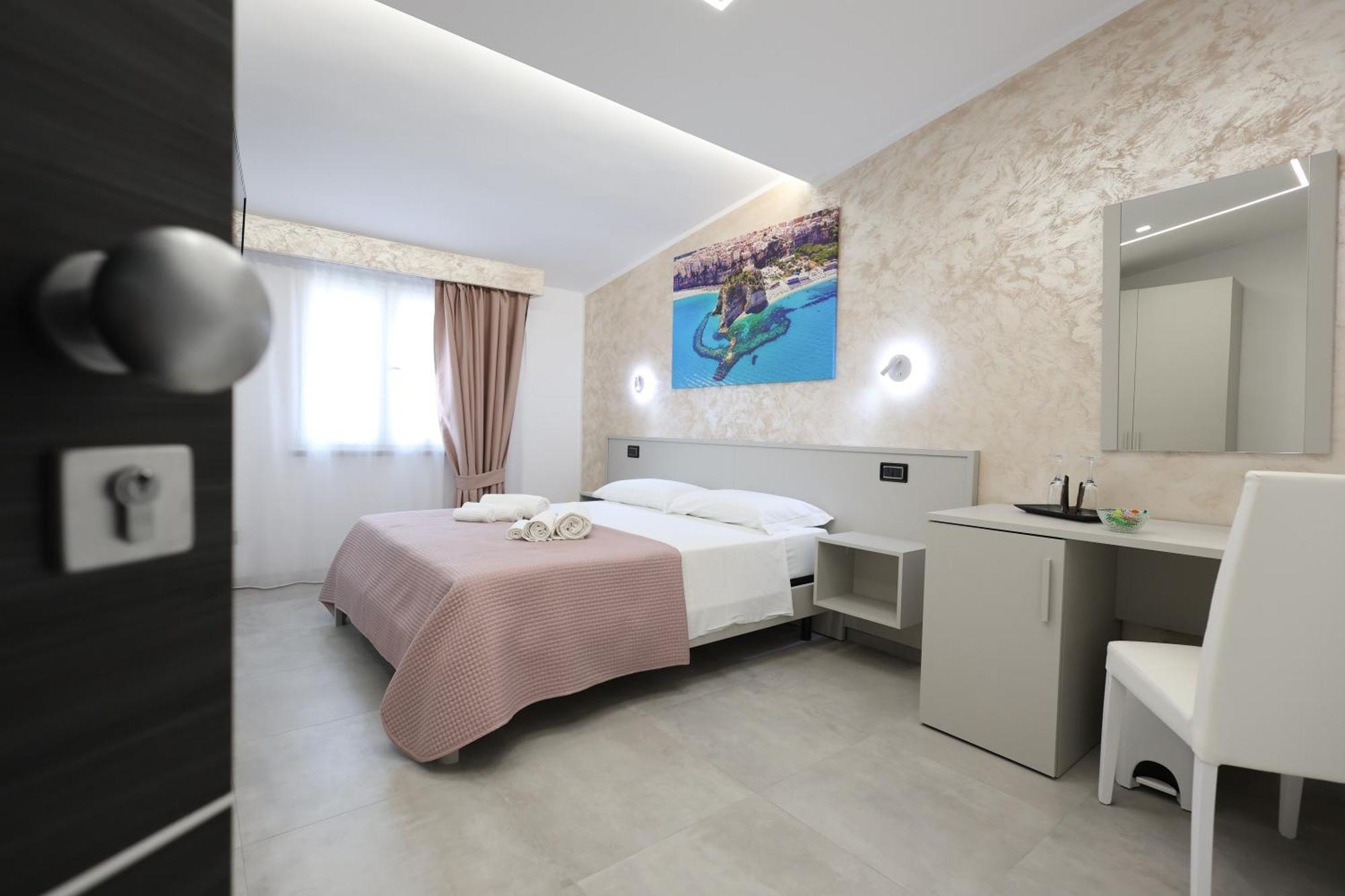 B&B Sunlight Tropea Buitenkant foto