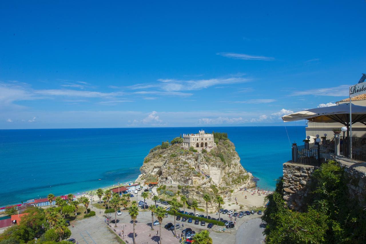 B&B Sunlight Tropea Buitenkant foto